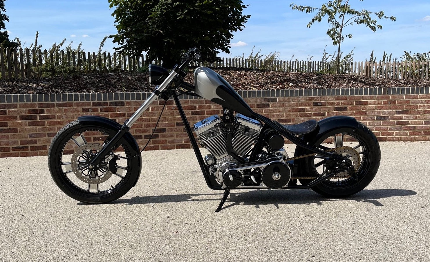 El Lobo Cycles - Speeddealer - CFL West Coast Choppers